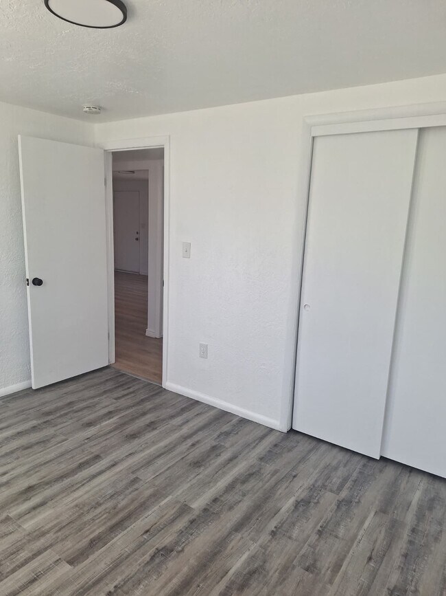 Building Photo - Roy 4-plex 2014