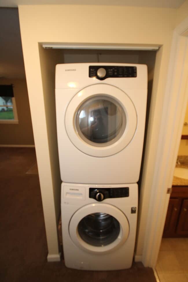 Building Photo - Beautiful Updated little rancher with nice yard!