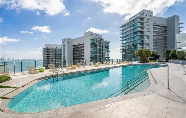 Building Photo - 501 NE 31st St