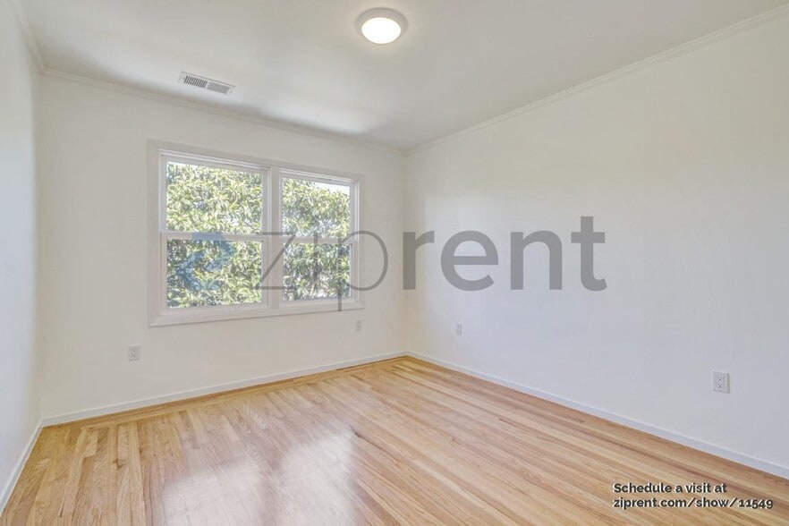 Building Photo - 122 Ordway St