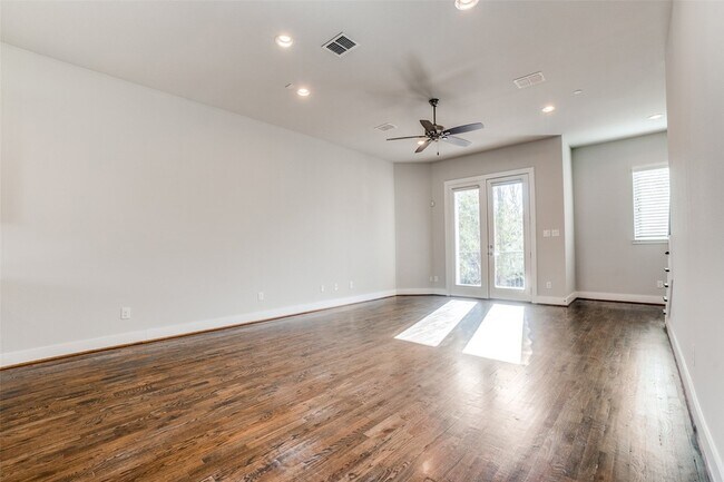 Building Photo - 4211 Rawlins St