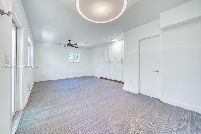 Building Photo - 845 NE 119th St