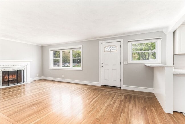 Building Photo - 76 Crossland Rd