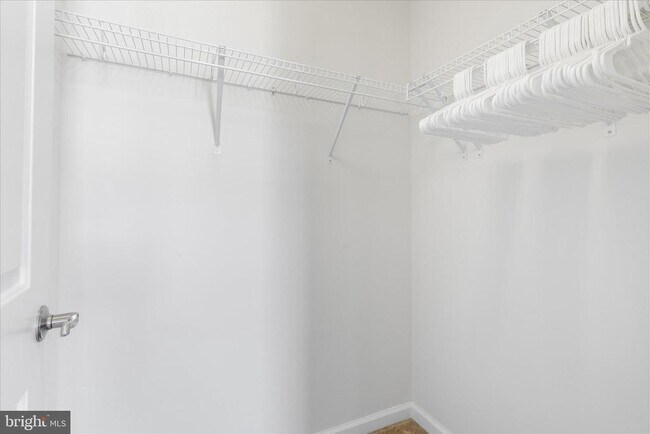 Building Photo - 9717 Tealbriar Dr