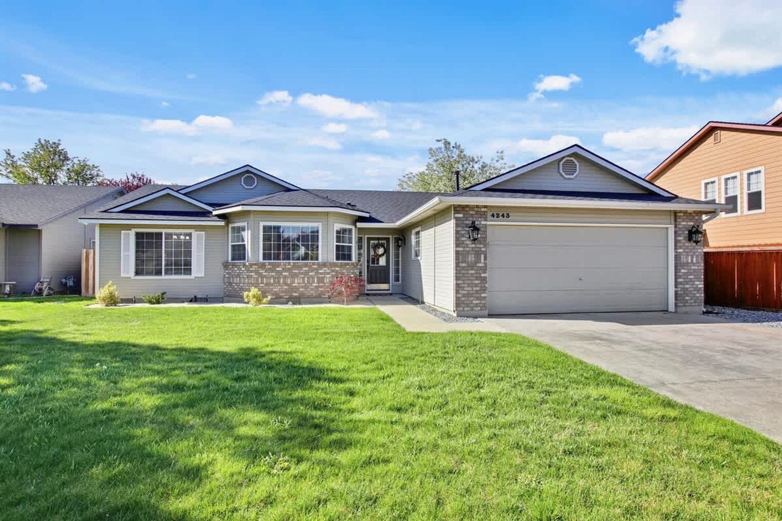 Building Photo - 4243 E Driftwood Dr