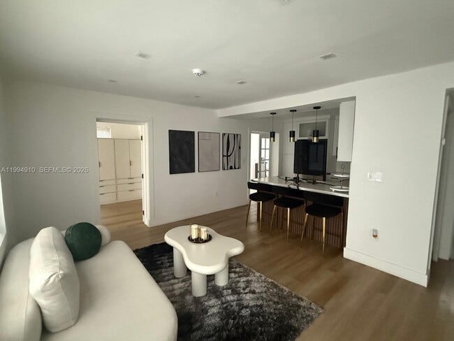 Building Photo - 6619 SW 2nd Ct