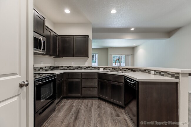 Building Photo - 33312 SW Havlik Dr