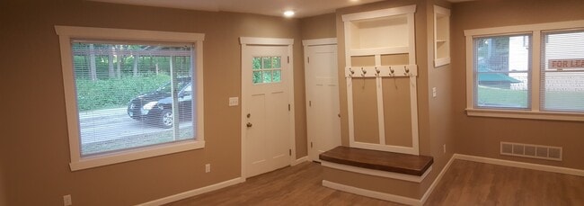 Building Photo - 6N998 Wabash Ave