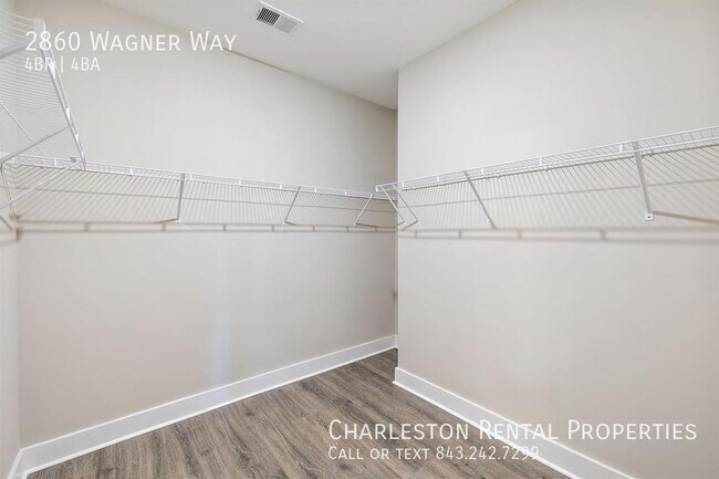 Building Photo - 2860 Wagner Wy