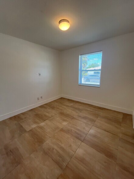 Building Photo - 1349 W 32nd St