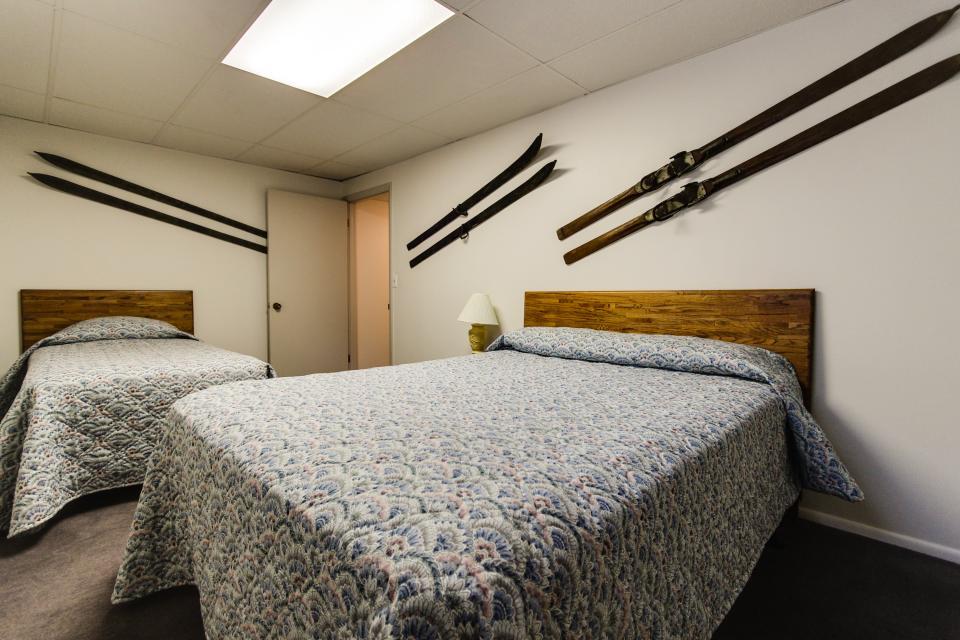 Building Photo - 3300 East Fort Union Blvd