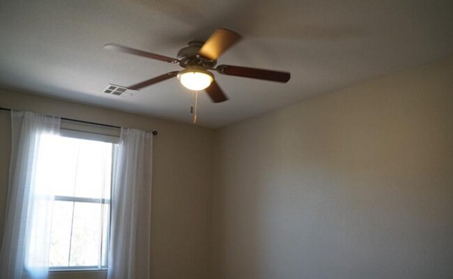 Building Photo - 9310 Quiet Mist Ct