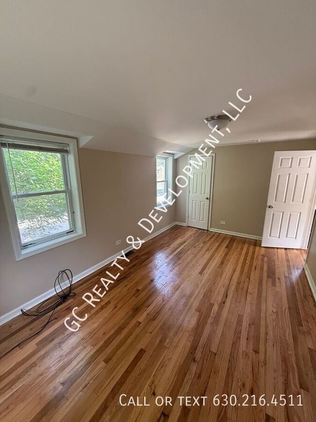 Building Photo - 9857 S Calhoun Ave