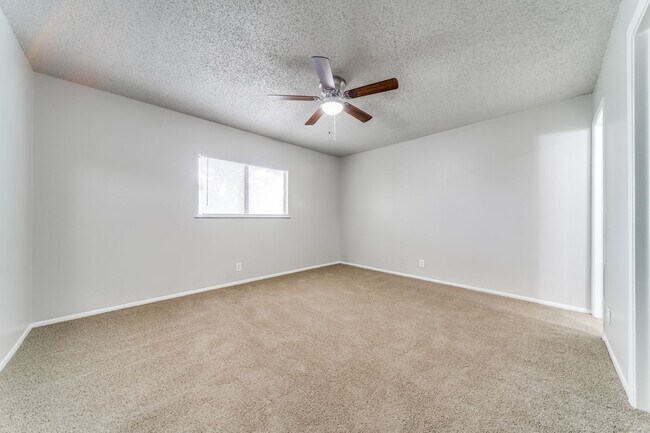 Building Photo - 3-BEDROOM IN HUNTERS CHASE, NORTHSIDE ISD