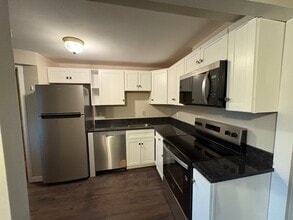 Building Photo - 79 Wyman St