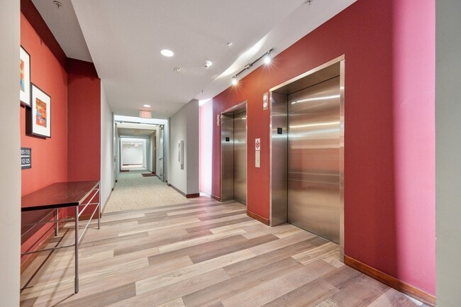 Building Photo - 1209 N Charles St