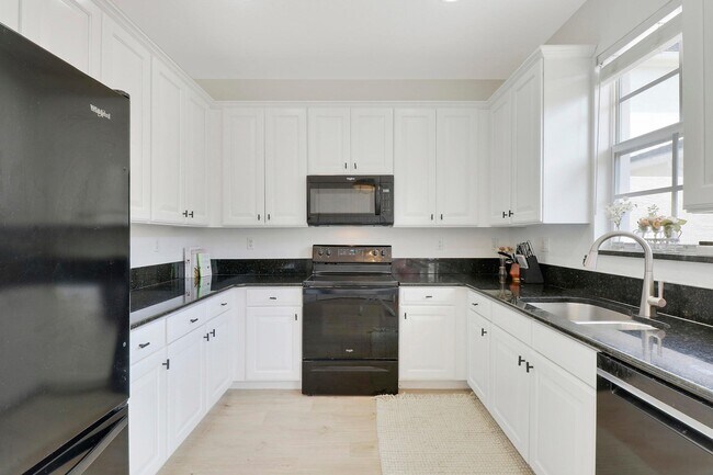 Building Photo - 151 Mulligan Pl