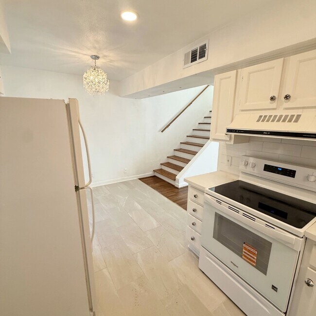 Building Photo - 1848 Portsmouth St