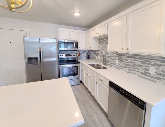 Building Photo - Remodeled Condo in Norman
