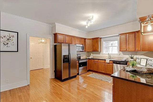 Kitchen - Laundry - Powder Room - 2610A W Main St