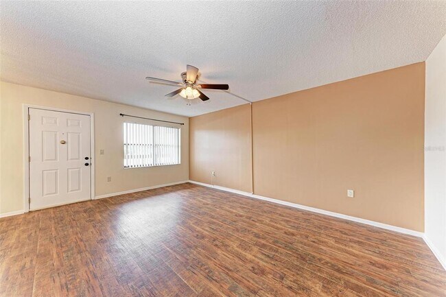 Building Photo - 305 30th Ave W
