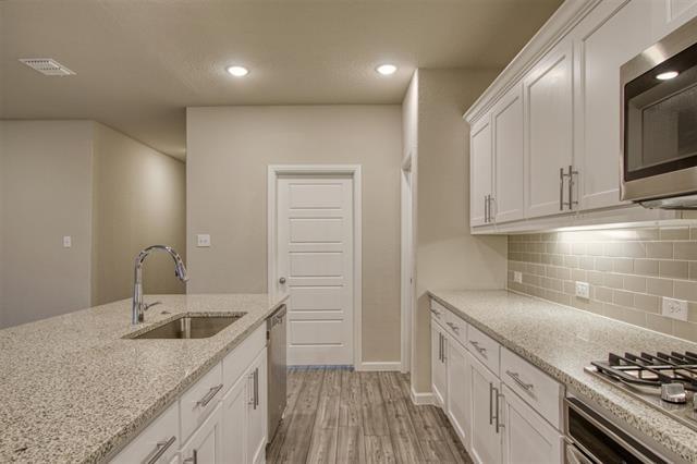 Building Photo - 496 Fox Ridge Dr