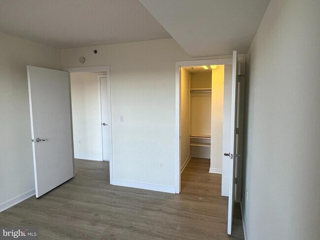 Building Photo - 1275 25th St NW