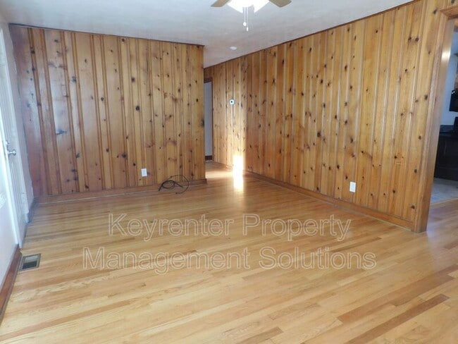 Building Photo - 277 Skyview Cir