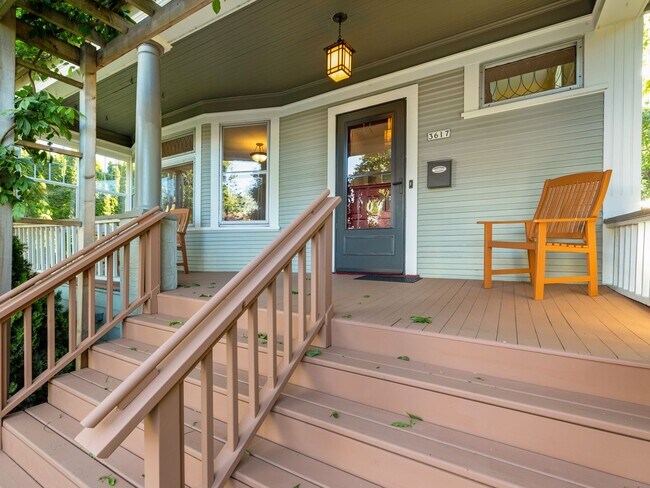 Building Photo - 5 bedroom, 2 bath in North Portland - Bois...