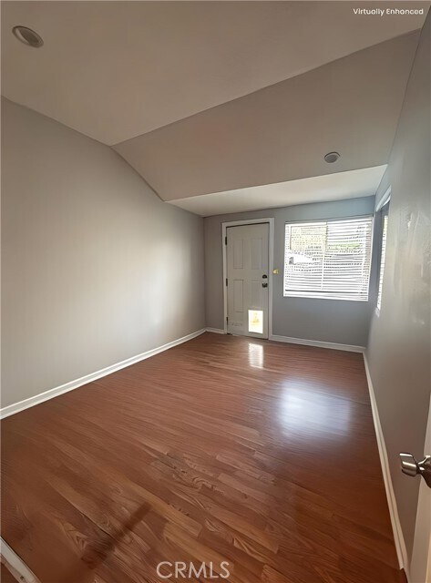 Building Photo - 641 E 91st St