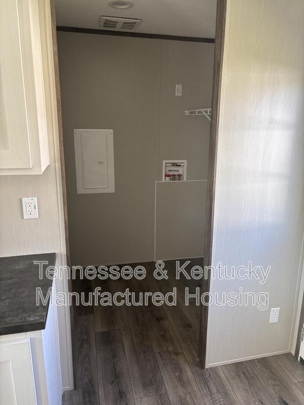 Building Photo - 311 Hillsdale Estates Ln