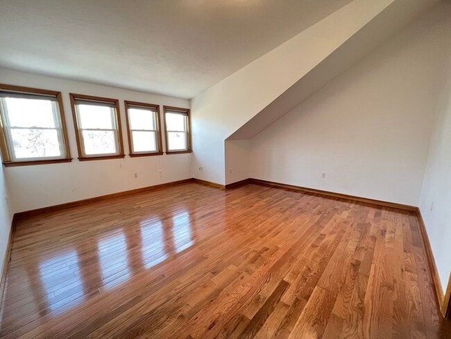 Building Photo - 162 Quincy Shore Dr