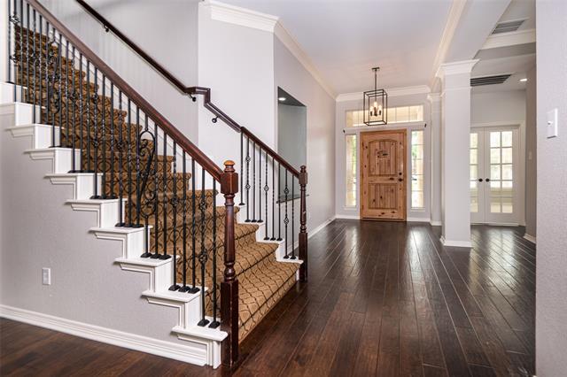 Building Photo - 8609 Forsythia Dr
