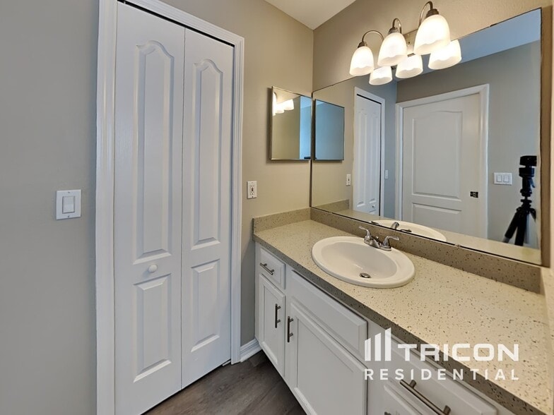 Building Photo - 79 Porcupine Dr