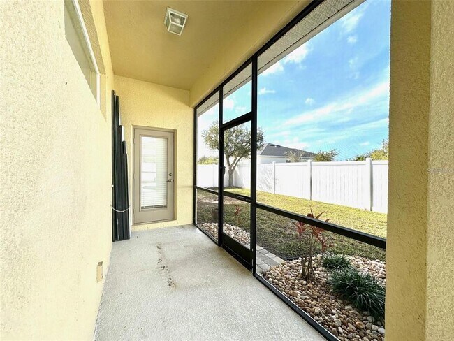 Building Photo - 9423 Rosebud Cir