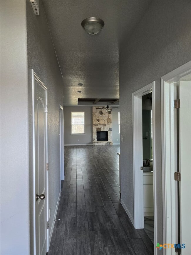 Building Photo - 811 Marlow Cove