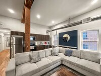 Building Photo - 1140 N American St