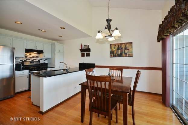Building Photo - 5S510 Scots Dr