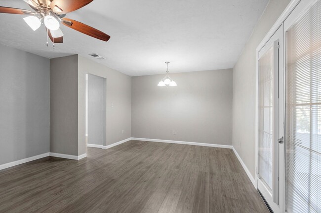 Building Photo - 3001 Eastgate Ct