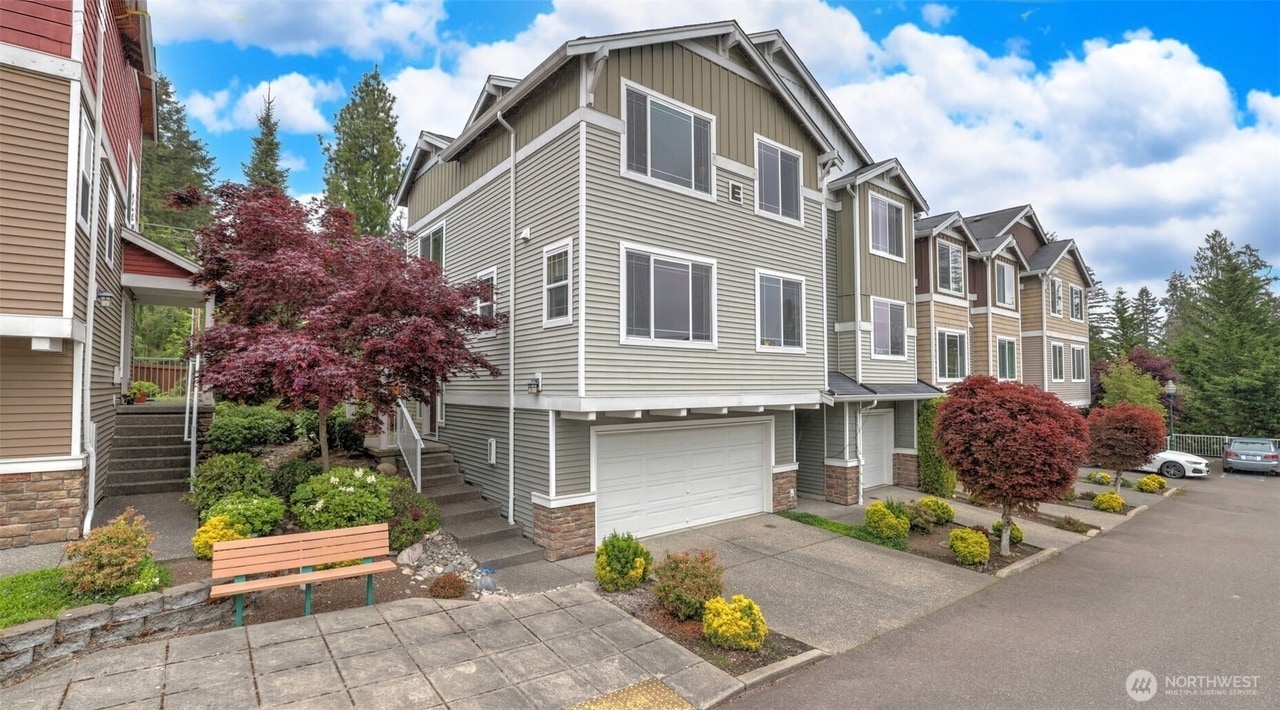 Building Photo - 15720 Manor Way