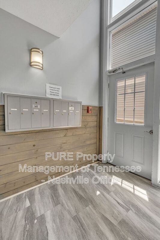 Building Photo - 613 Hillsboro Rd