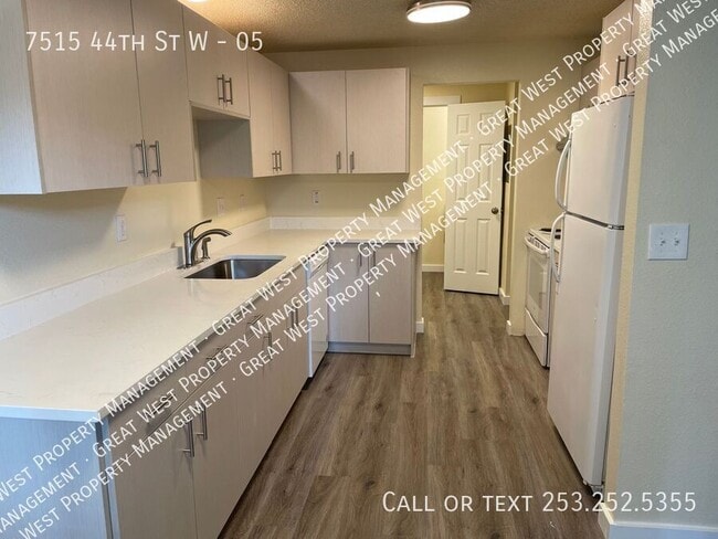 Primary Photo - Beautiful 3 bedroom townhome available