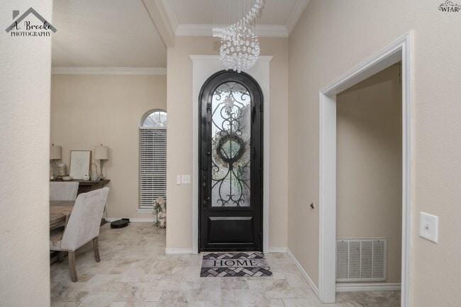 Building Photo - 4901 Belair Blvd