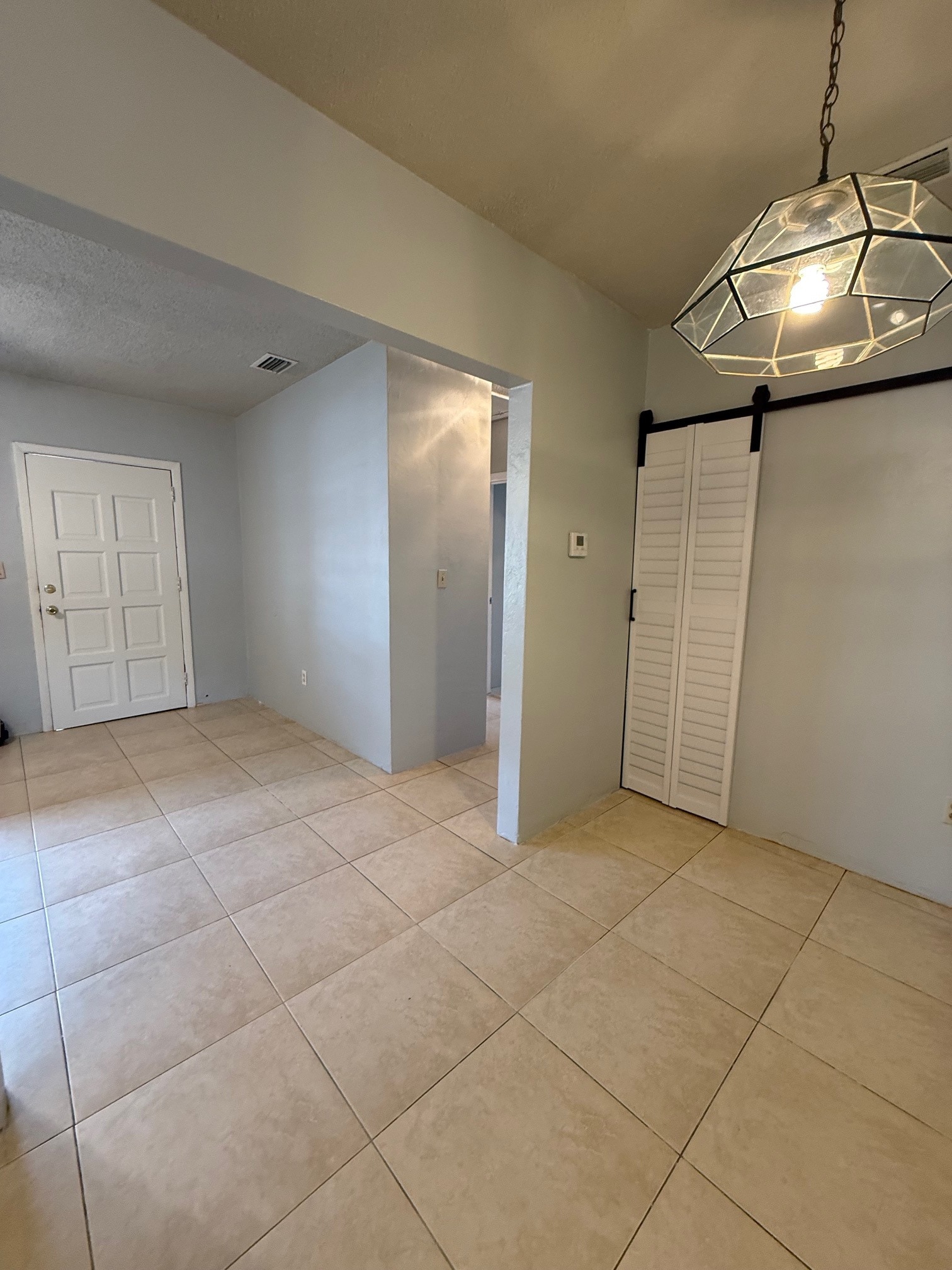 Entry, Living Area, Dining - 662 NE 132nd St