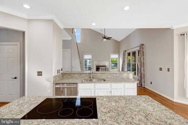 Building Photo - 47001 Smithwood Ct