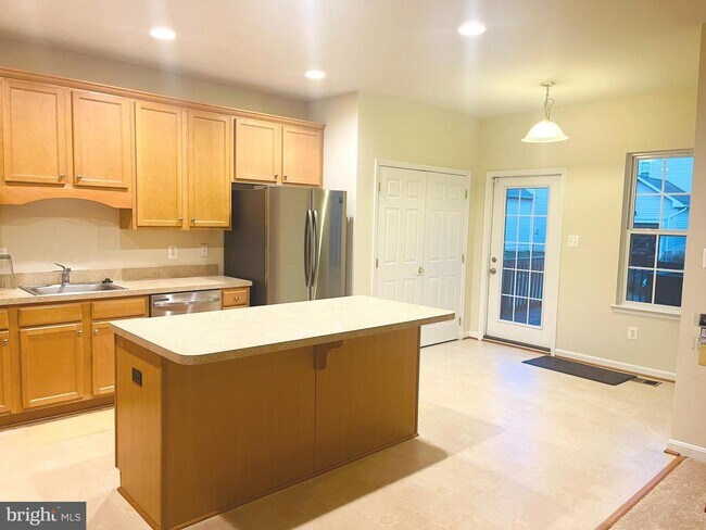 23313 Hyacinth Ln - 23313 Hyacinth Ln California MD 20619 | Apartment ...