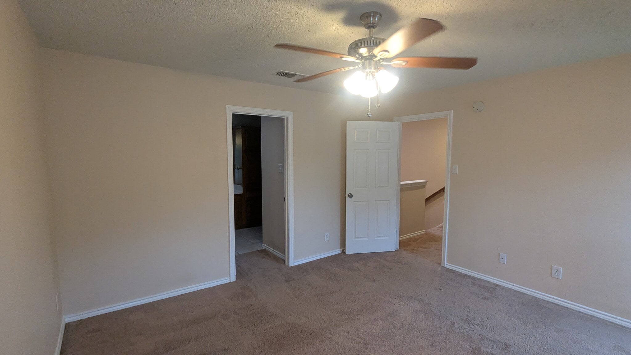 Building Photo - 1541 Barbara Dr