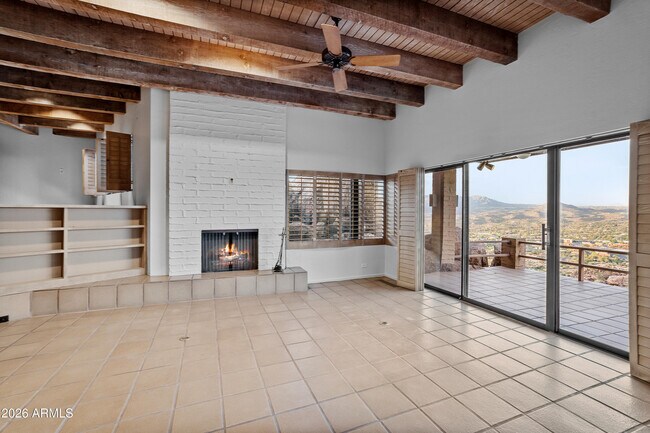 Building Photo - 6700 E Hawksnest Rd