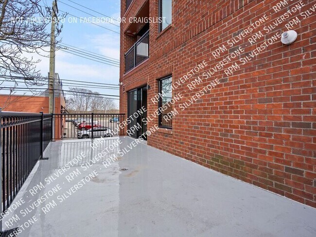 Building Photo - 1401 Walnut Blvd