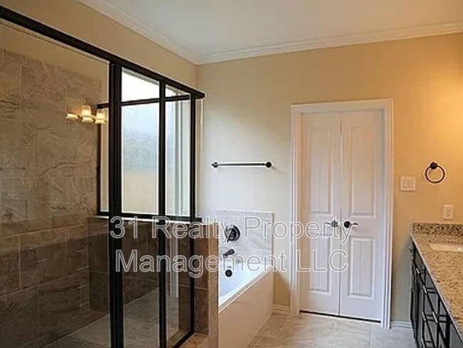 Building Photo - 18435 Weeping Spring Dr